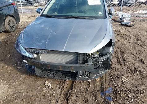 2019 Hyundai Elantra Sel z USA, uszkodzony, nr VIN 5NPD84LF5KH479684